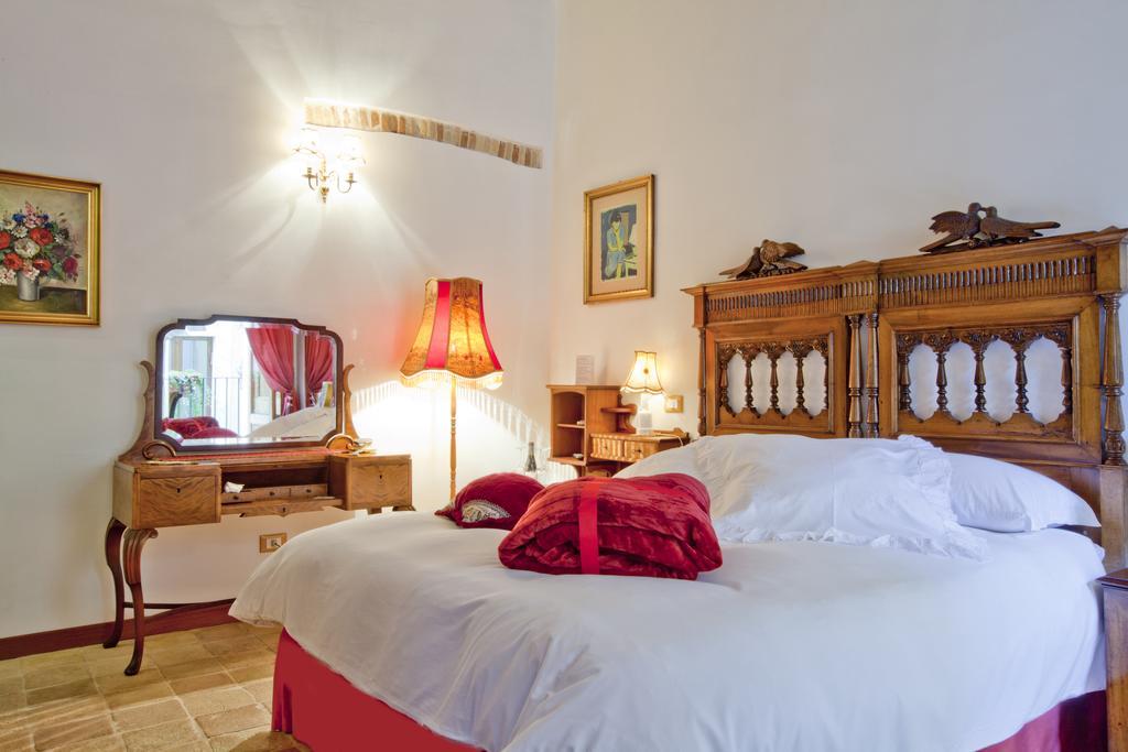 B&B Il Marchese Del Grillo Sulmona Værelse billede